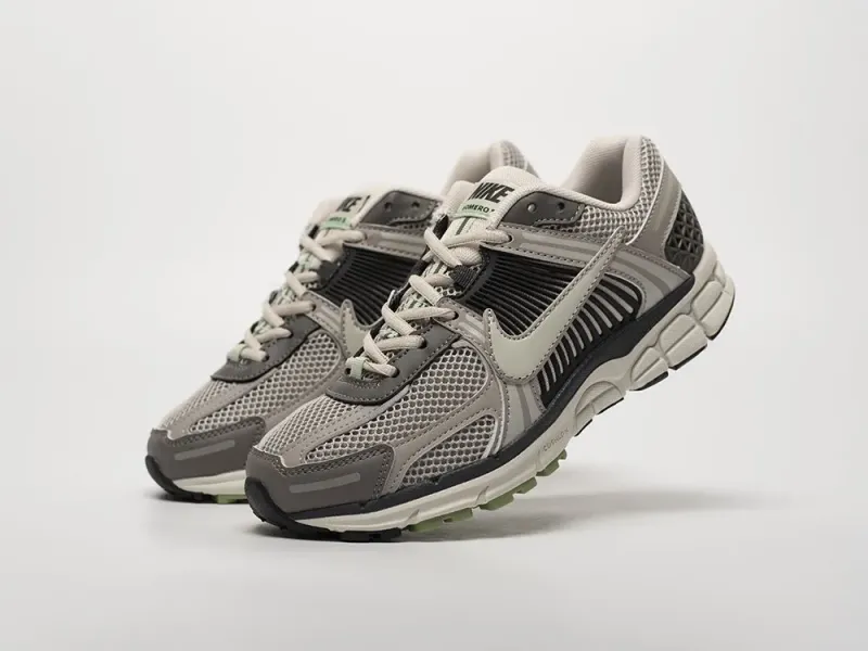 Кроссовки Nike Air Zoom Vomero 5 - 42755
