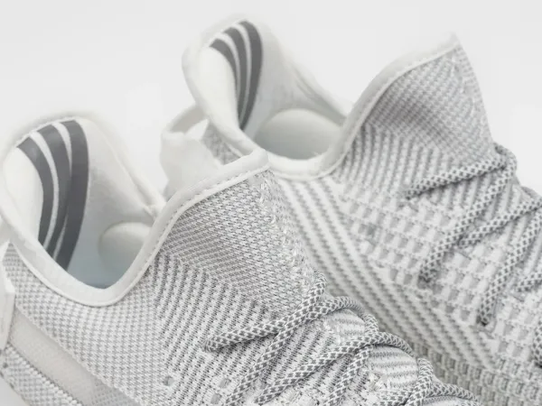 Кроссовки Adidas Yeezy 350 Boost v2 - 18868
