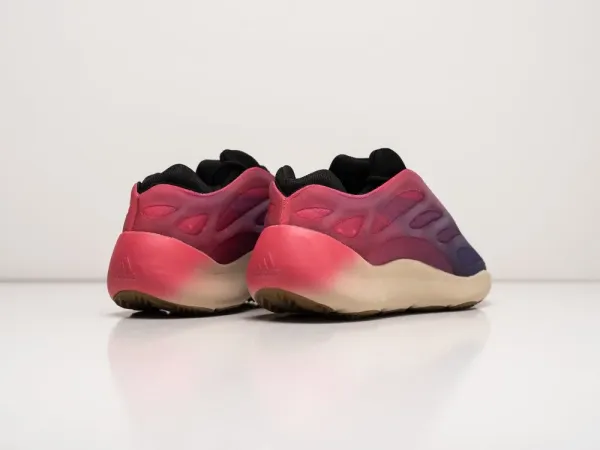 Кроссовки Adidas Yeezy Boost 700 v3 - 31720