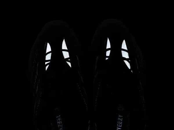 Кроссовки Adidas Yeezy Boost 700 v3 - 18664