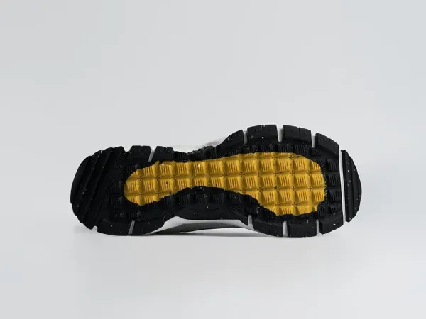 Кроссовки Nike Zoom Vomero 5 Roam - 44757