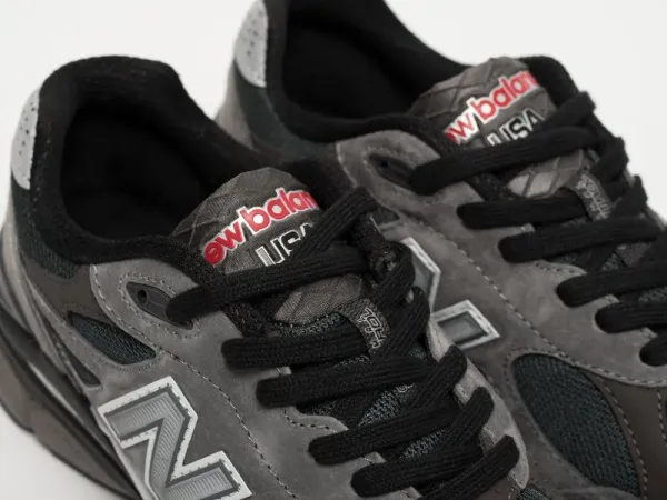 Кроссовки New Balance 990 v3 - 42131
