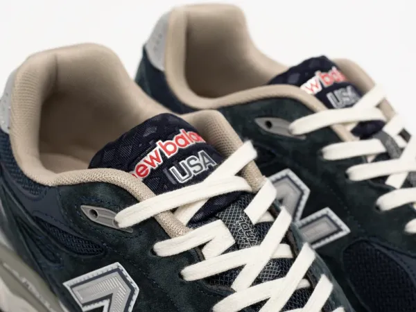 Кроссовки New Balance 990 v3 - 42706