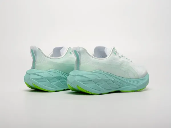Кроссовки Asics Novablast 4 - 42012