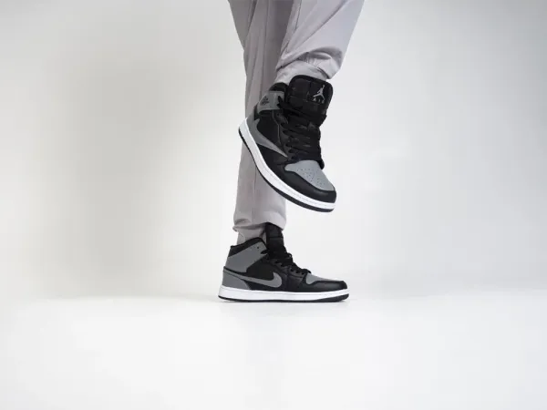 Зимние Кроссовки Nike Air Jordan 1 Mid x Travis Scott - 30971