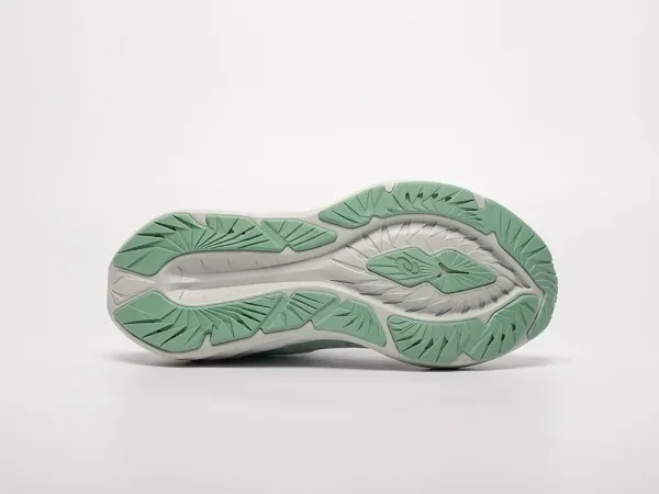 Кроссовки Asics Novablast 4 - 42006