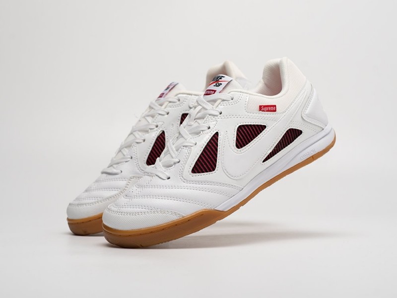 Футбольная обувь Supreme x Nike SB Gato - 40264