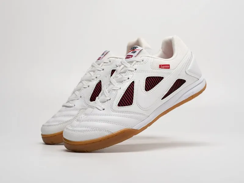 Футбольная обувь Supreme x Nike SB Gato - 40264