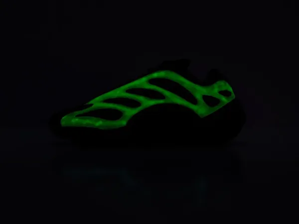 Кроссовки Adidas Yeezy Boost 700 v3 - 18664