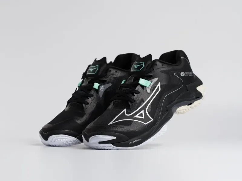 Кроссовки Mizuno Wave Lightning Z8 - 45128