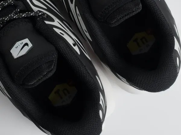 Кроссовки Nike Air Max Plus Drift - 44870