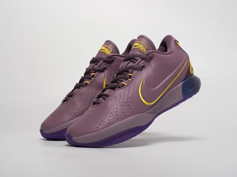 Кроссовки Nike Lebron XXI - 40410