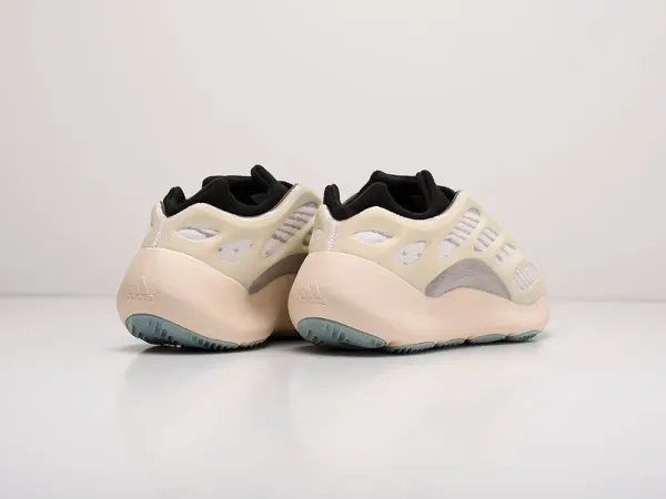 Кроссовки Adidas Yeezy Boost 700 v3 - 19375