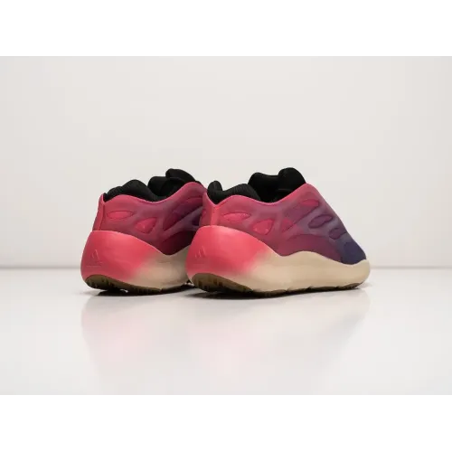 Кроссовки Adidas Yeezy Boost 700 v3 - 31720