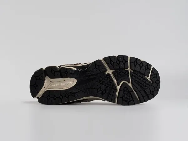 Кроссовки New Balance 2002R - 44878