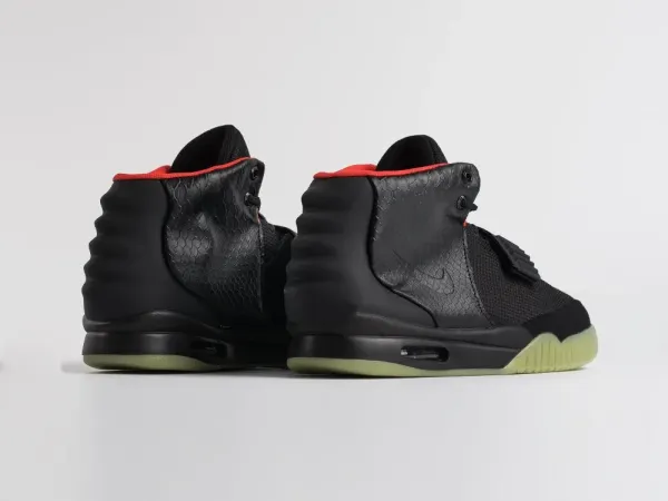 Кроссовки Nike Air Yeezy 2 - 856