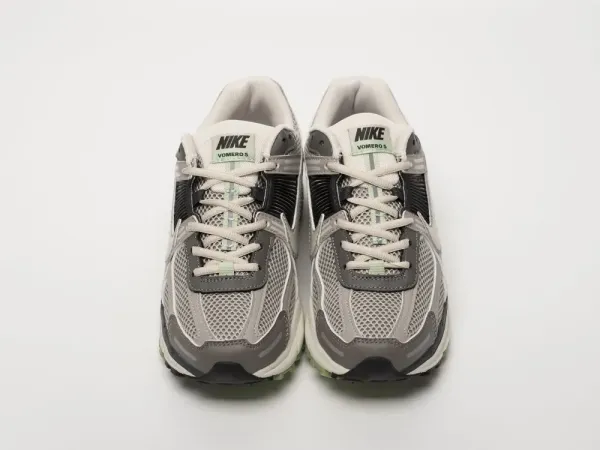 Кроссовки Nike Air Zoom Vomero 5 - 42755