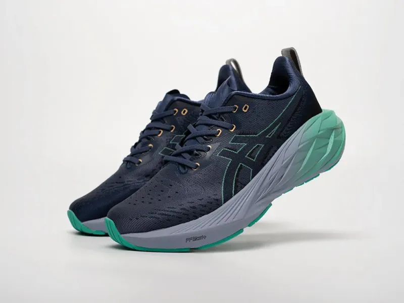 Кроссовки Asics Novablast 4 - 42008