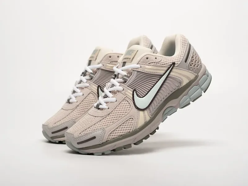 Кроссовки Nike Air Zoom Vomero 5 - 42758