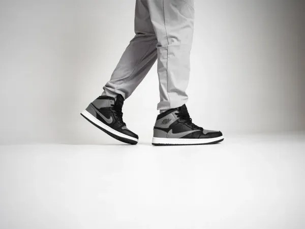 Зимние Кроссовки Nike Air Jordan 1 Mid x Travis Scott - 30971