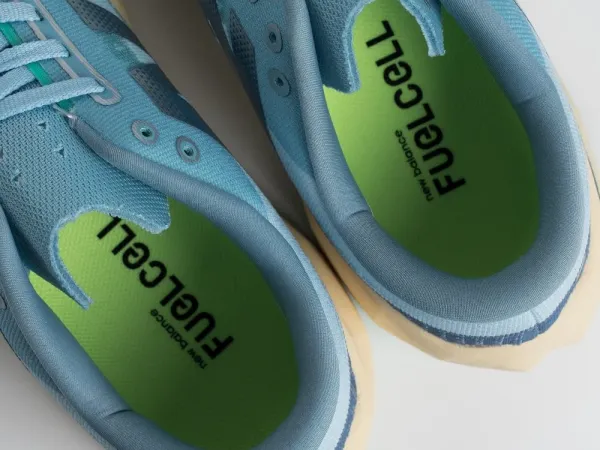 Кроссовки New Balance FuelCell Rebel V4 - 44705