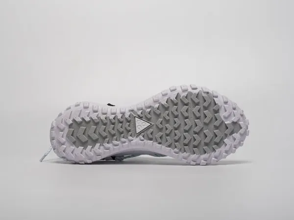 Кроссовки Nike ACG Mountain Fly Low - 40404