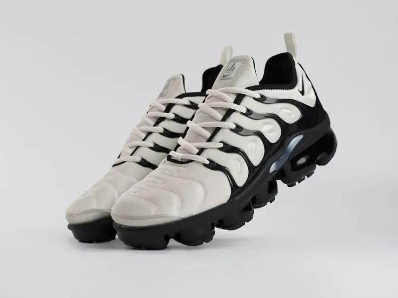 Кроссовки Nike Air VaporMax Plus - 25083