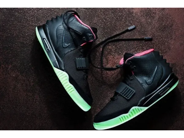 Кроссовки Nike Air Yeezy 2 - 856