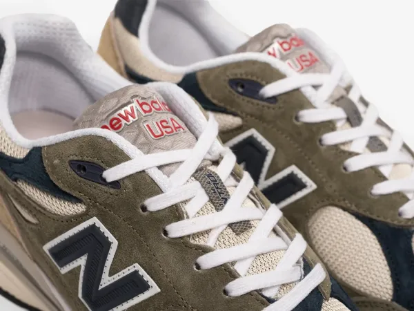 Кроссовки New Balance 990 v3 - 42298