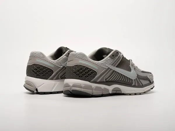 Кроссовки Nike Air Zoom Vomero 5 - 42751