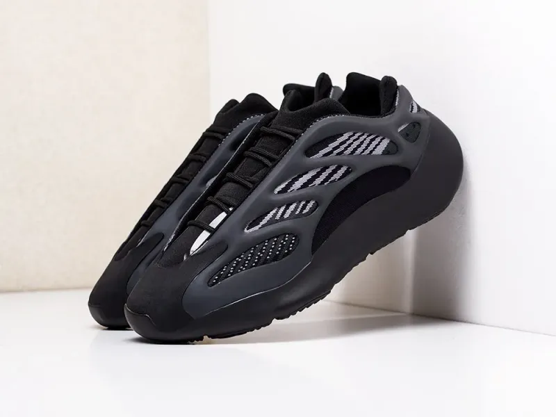 Кроссовки Adidas Yeezy Boost 700 v3 - 18664