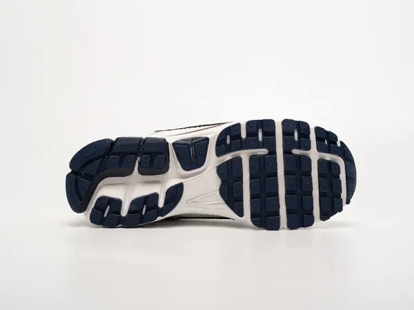 Кроссовки Nike Air Zoom Vomero 5 - 42748