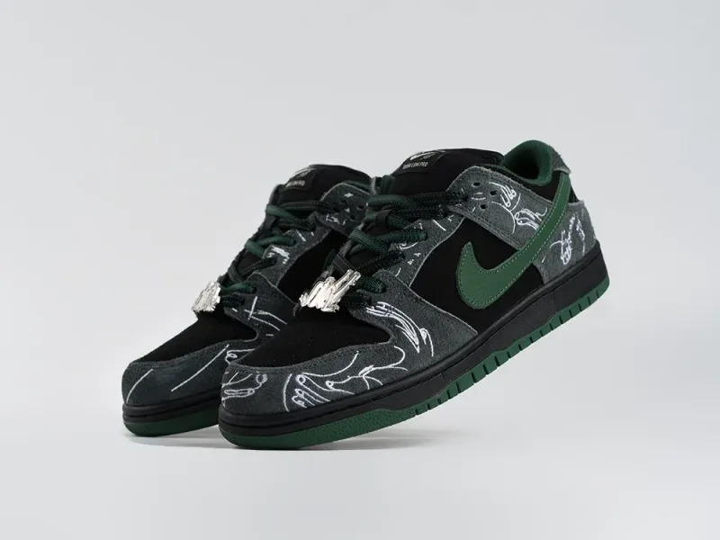 Кроссовки Skateboards x Nike SB Dunk Low - 44740