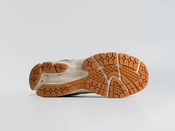 Кроссовки New Balance 2002R - 44877