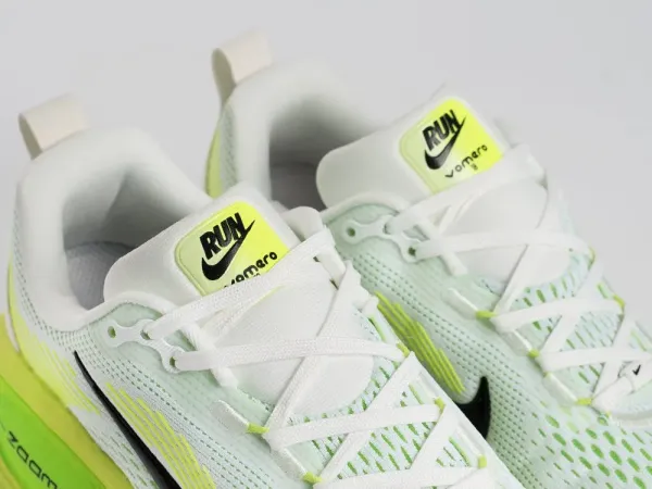 Кроссовки Nike Vomero 18 - 45112