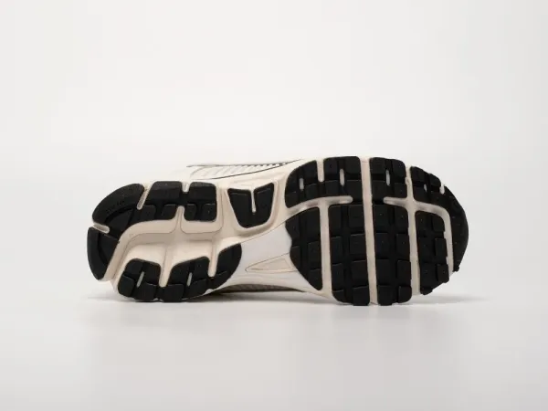 Кроссовки Nike Air Zoom Vomero 5 - 42746