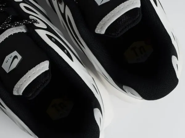 Кроссовки Nike Air Max Plus Drift - 44874