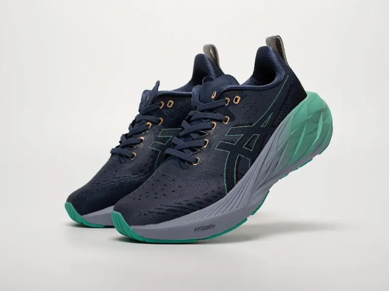 Кроссовки Asics Novablast 4 - 42404