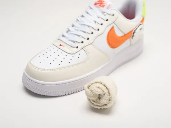 Кроссовки Nike Air Force 1 07 LV8 1 - 37341